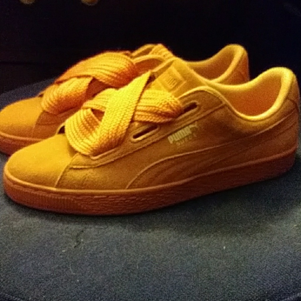 Peach Adidas